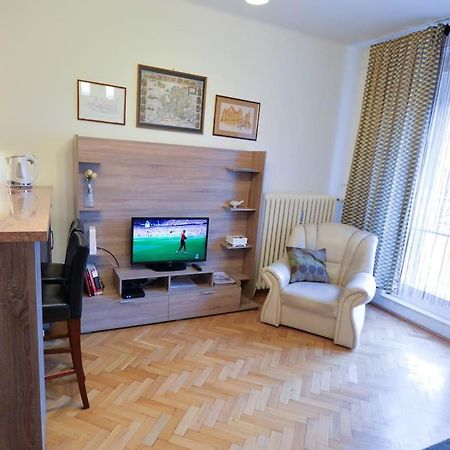City Center Apartment ديبريتْسين المظهر الخارجي الصورة