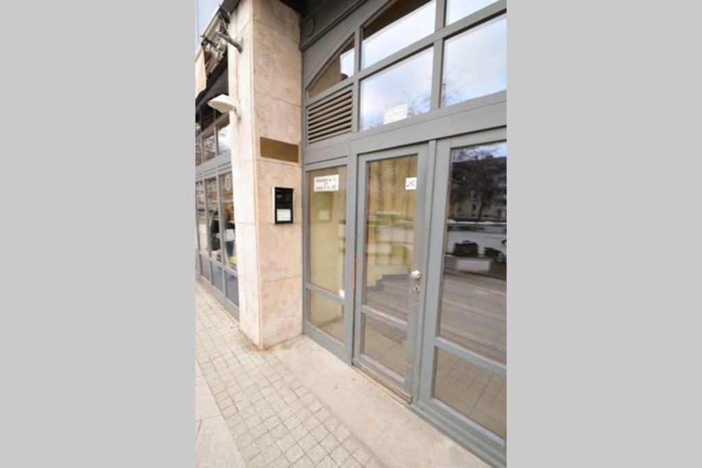City Center Apartment ديبريتْسين المظهر الخارجي الصورة