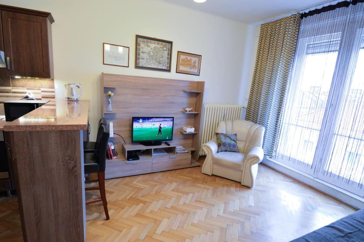 City Center Apartment ديبريتْسين المظهر الخارجي الصورة